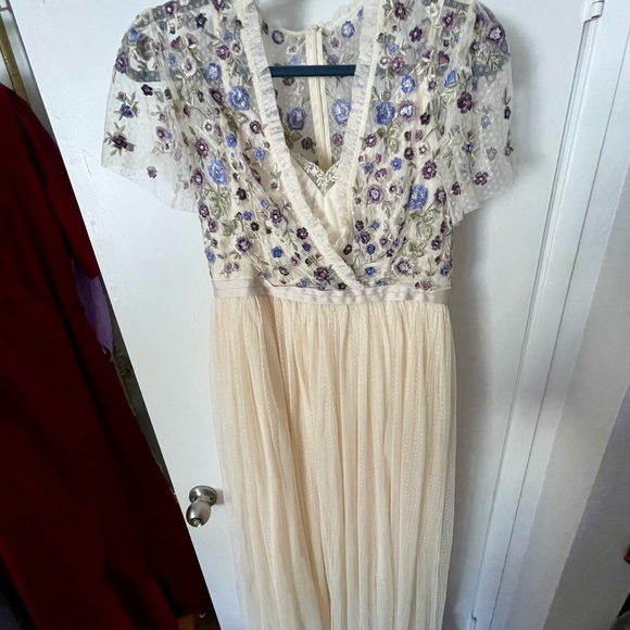 Needle & Thread embellished maxi dress with tulle skirt cream - Picture 2 of 7